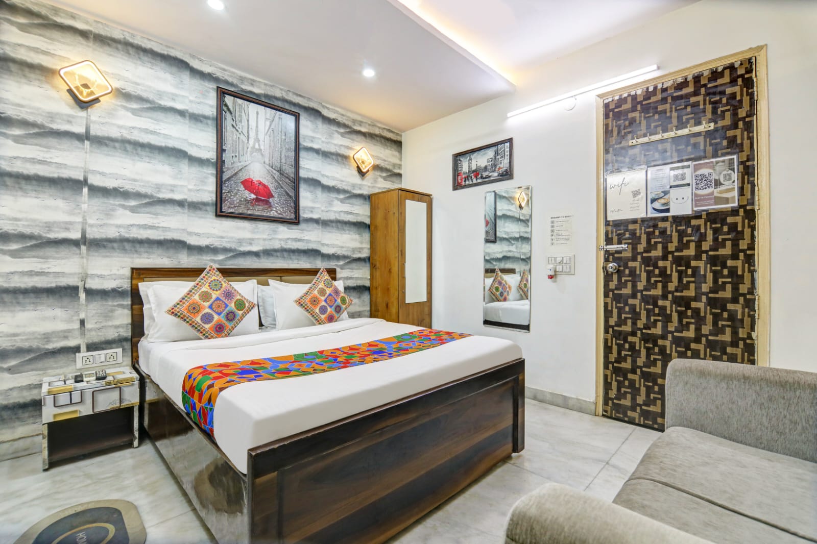 Deluxe AC Room